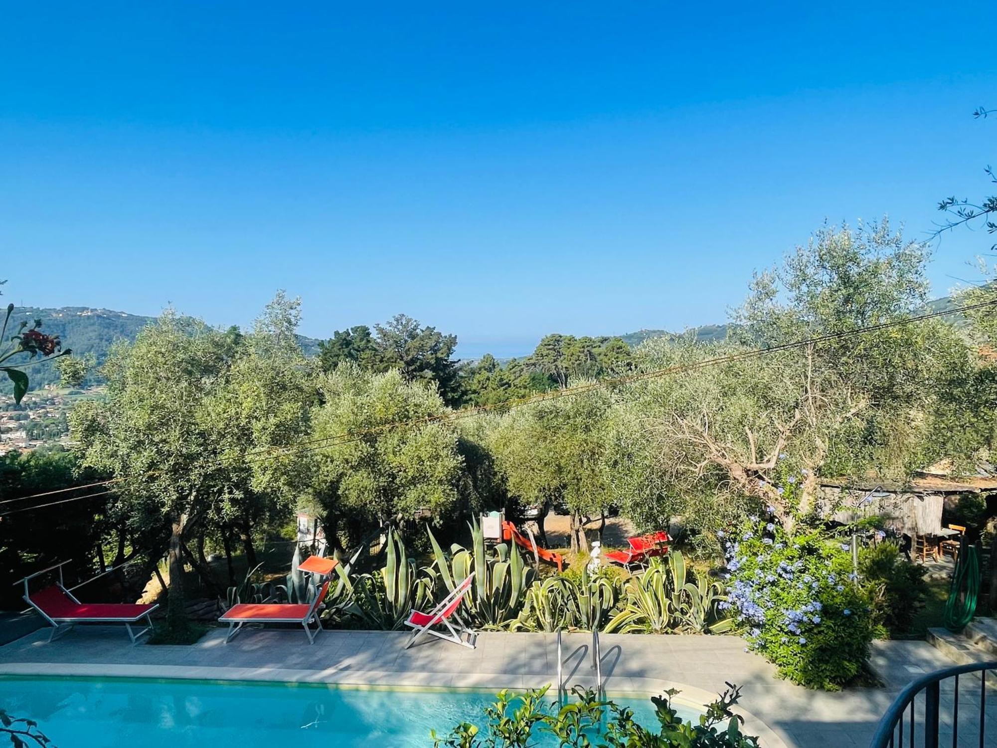 לינה וארוחת בוקר קמאיורה Casa Del Sole מראה חיצוני תמונה